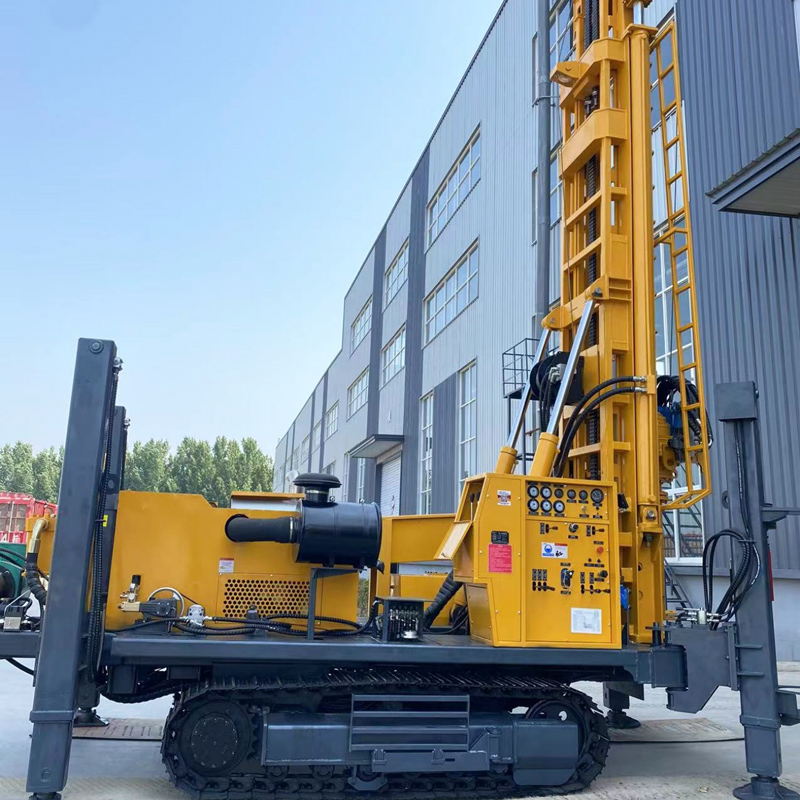 WR600S Vista de Operação da Perfuratriz Hidráulica Completa de Poço de Água sobre Esteiras