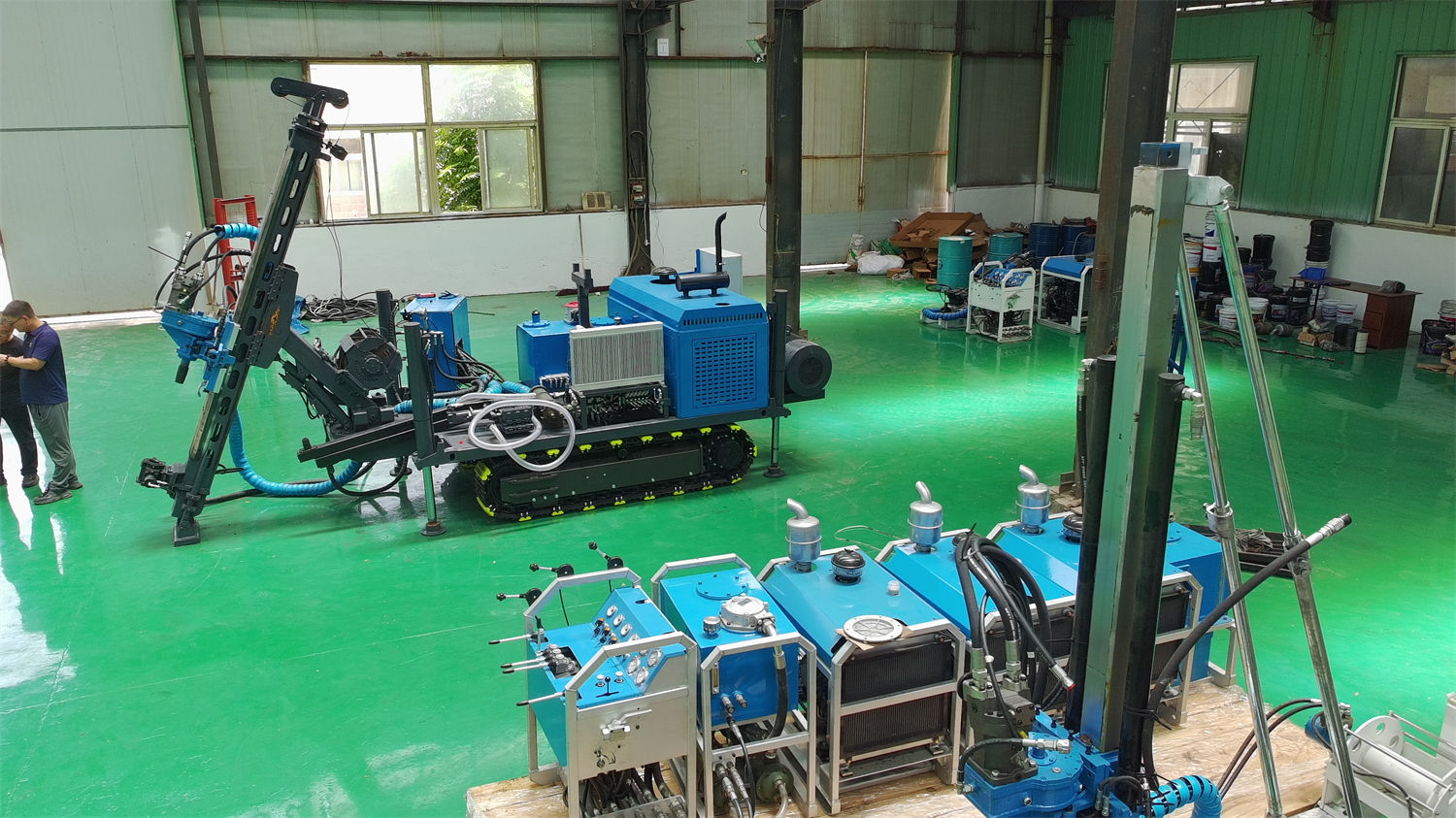 Aquisição da perfuratriz de núcleo CR1200I para furos profundos de 1200 m: como verificar a compatibilidade entre o furo passante de 150 mm do mandril e o sistema de sondagem PQ/NQ?