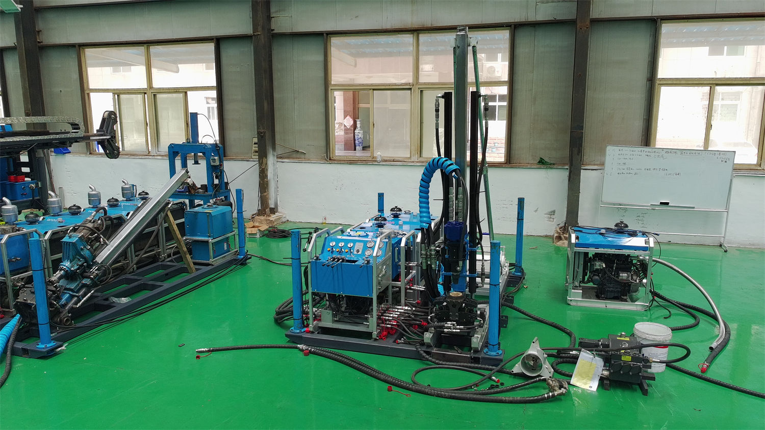Aquisição da CR1000P: perfuratriz de núcleo portátil modular de 1000 m — quais condições de estrada, içamento e canteiro devem ser verificadas antes do transporte e montagem em campo para furos profundos em regiões montanhosas?