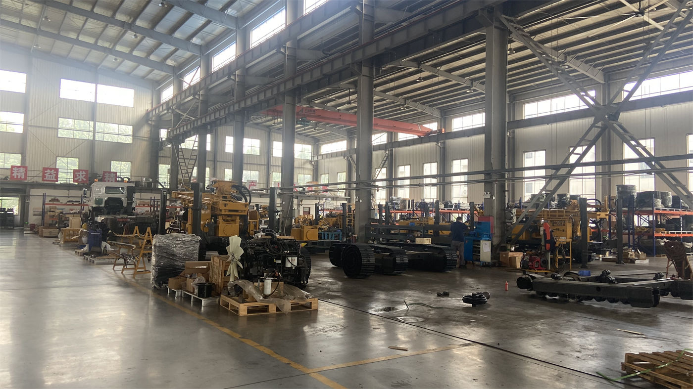 Ao adquirir a perfuratriz de mesa WRTR1000 rebocável, como escolher entre circulação direta de lama, espuma de ar, DTH e circulação reversa por air lift conforme a formação?