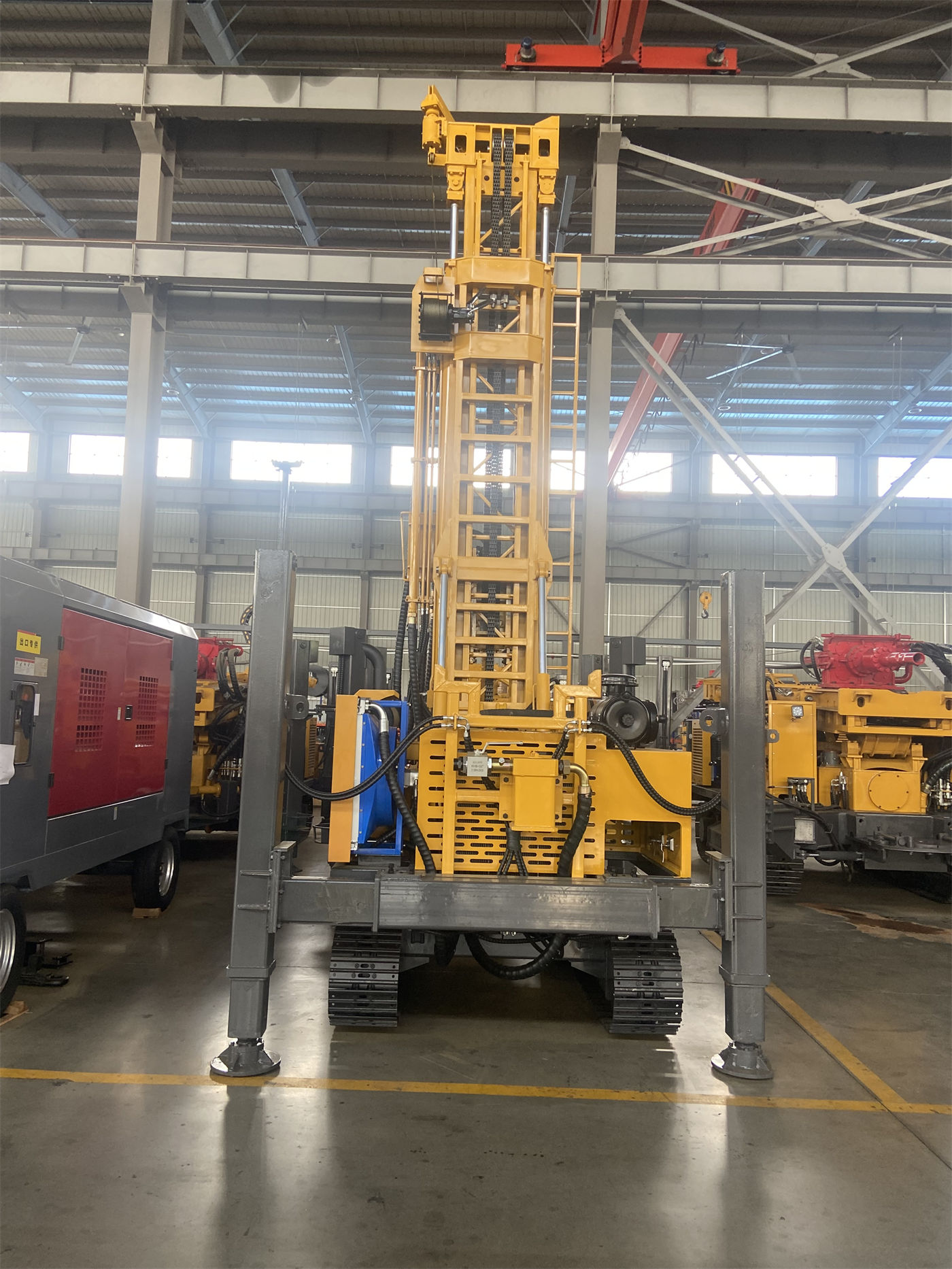 Aquisição da WR1500S, perfuratriz de poço de água ultraprofundo de 1500 m: com força de elevação de 80 T e torque de 31000 N·m adaptada a tubos de perfuração de 9,6 m, quais condições devem ser confirmadas antecipadamente para o gerenciamento da coluna de perfuração em poços profundos?